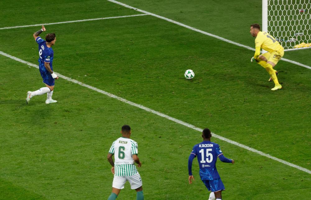 努诺：下半场我们掌控了比赛，甚至有机会从曼联主场带走三分